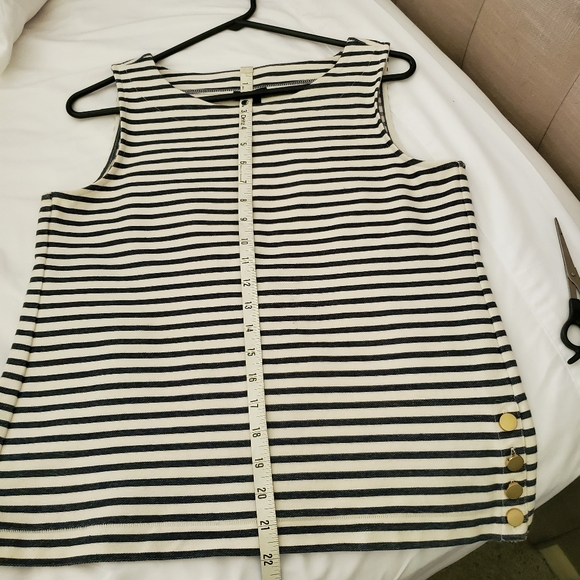 Ann Taylor Factory Shell Top - Picture 4 of 5